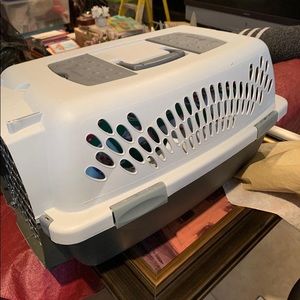 Cat cage
